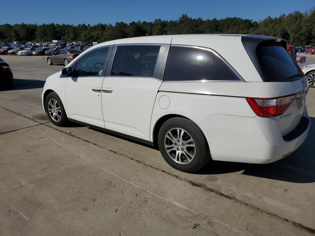 2012 Honda Odyssey - Image 2