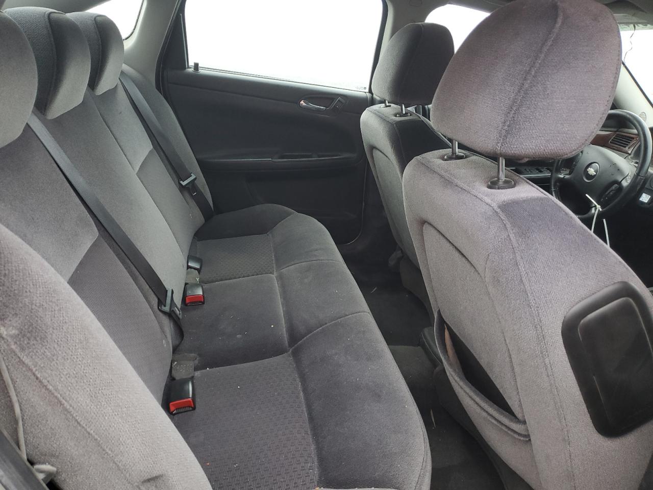 2010 Chevrolet Impala - Image 10