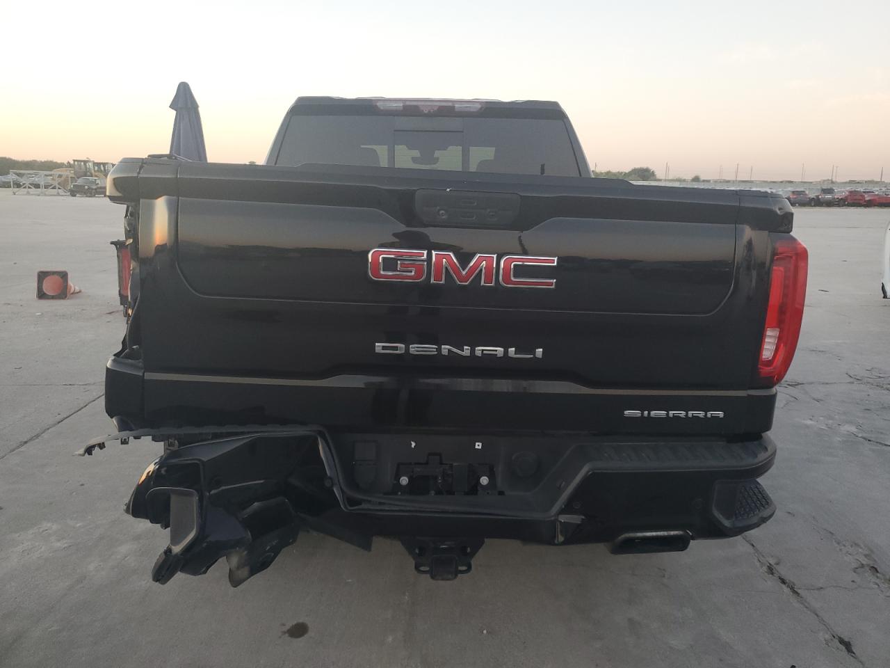 1GTU9FEL5LZ138498 2020 GMC Sierra K1500 Denali