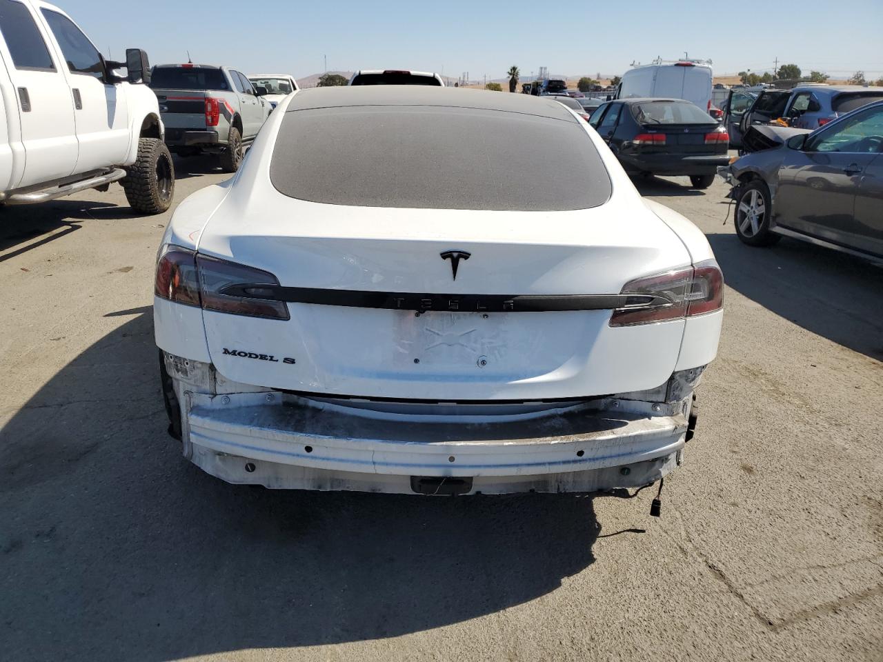 2018 Tesla Model S VIN: 5YJSA1E22JF272610 Lot: 73369674