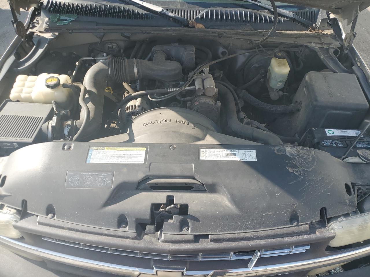 1999 Chevrolet Silverado - Image 12