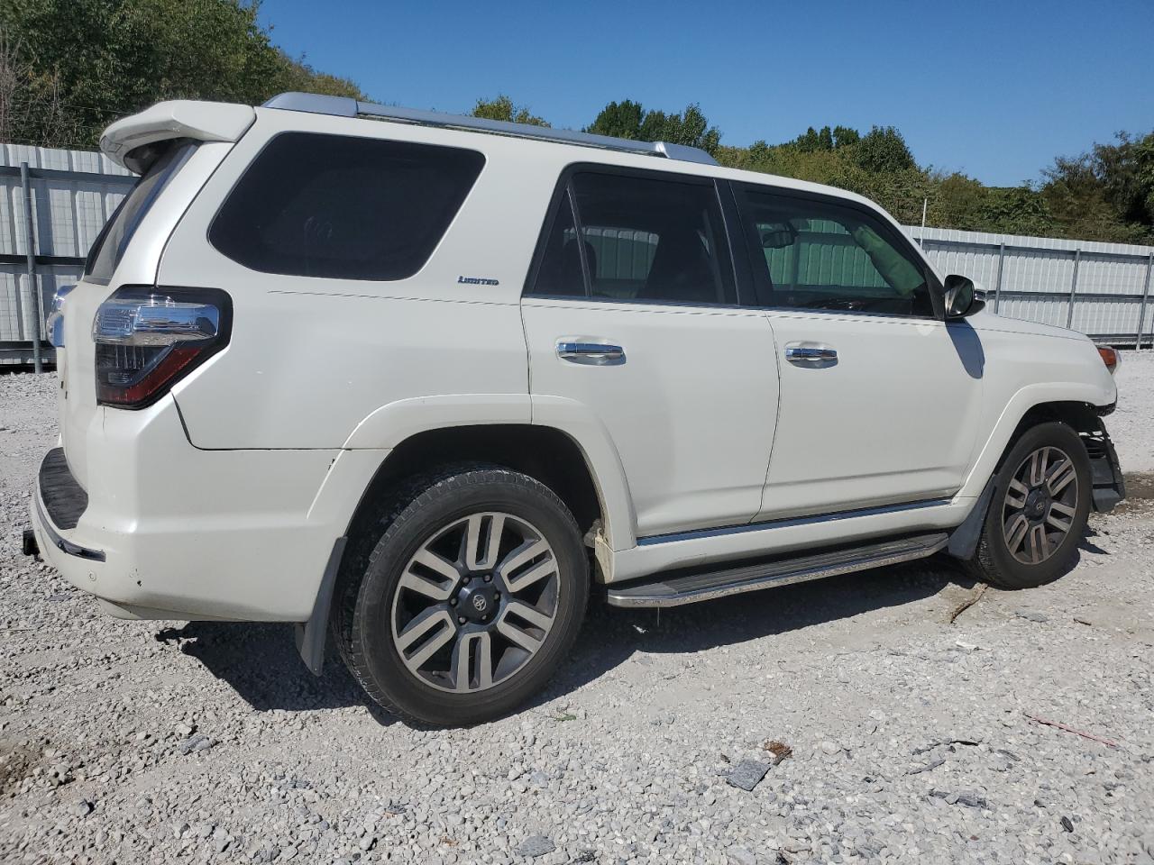 2014 Toyota 4Runner - Image 3