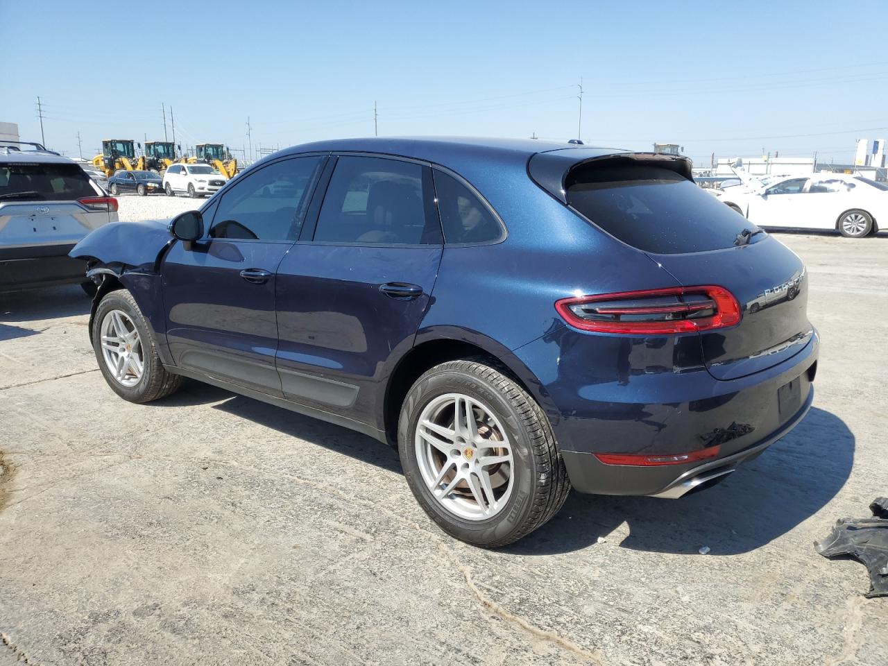 2017 Porsche Macan - Image 2