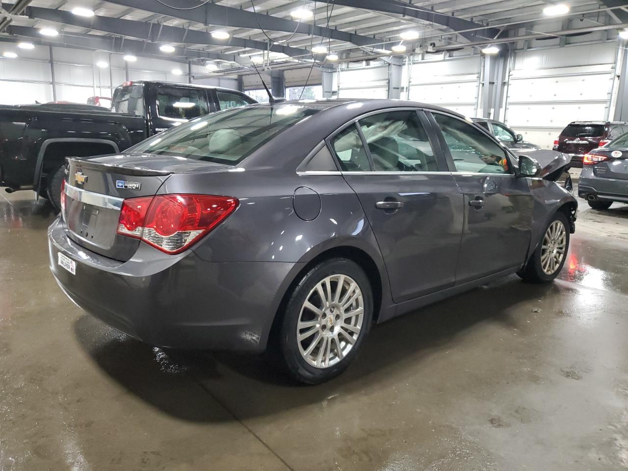 2011 Chevrolet Cruze - Image 3
