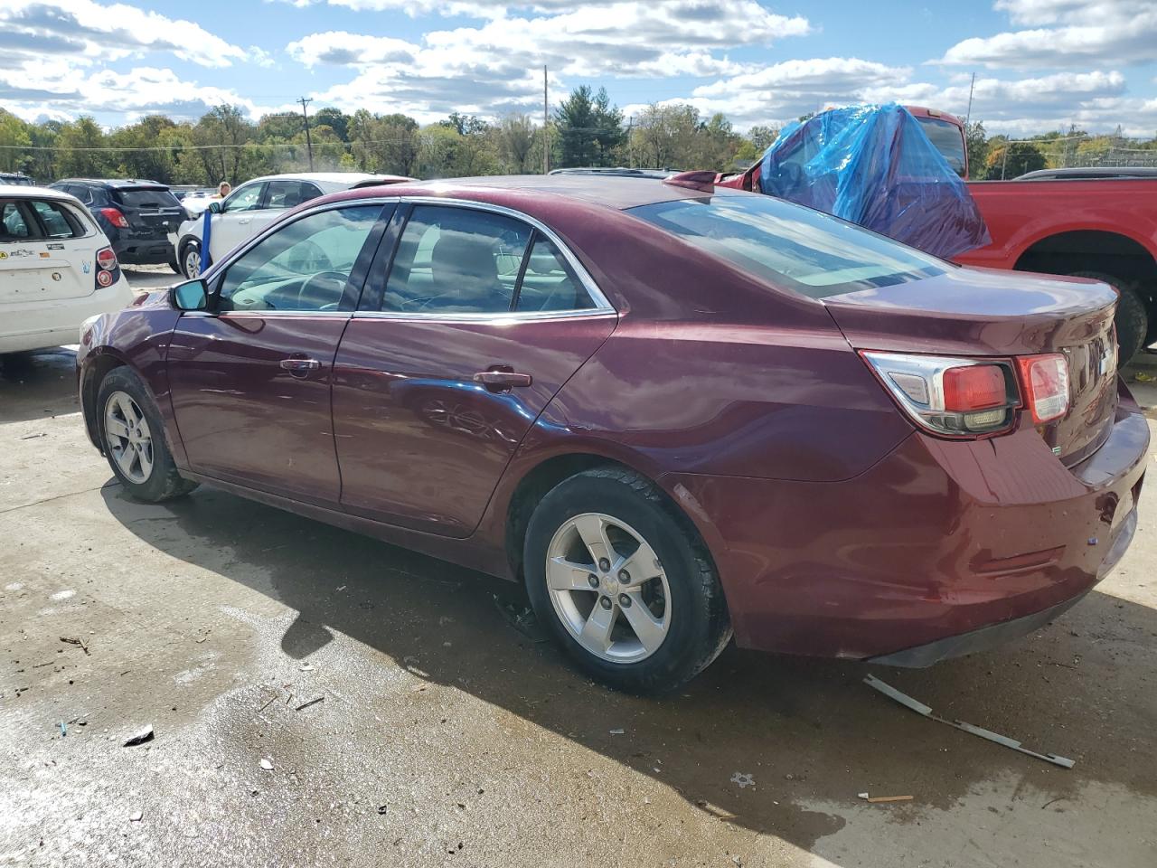 2016 Chevrolet Malibu - Image 2