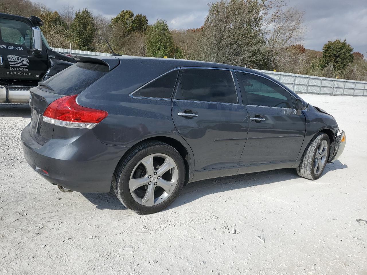 2011 Toyota Venza - Image 3