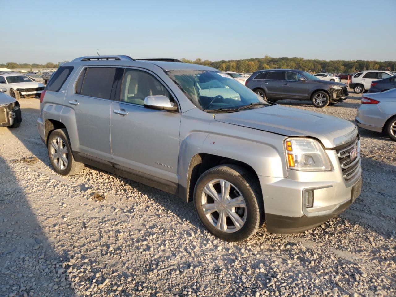 2017 GMC Terrain - Image 4