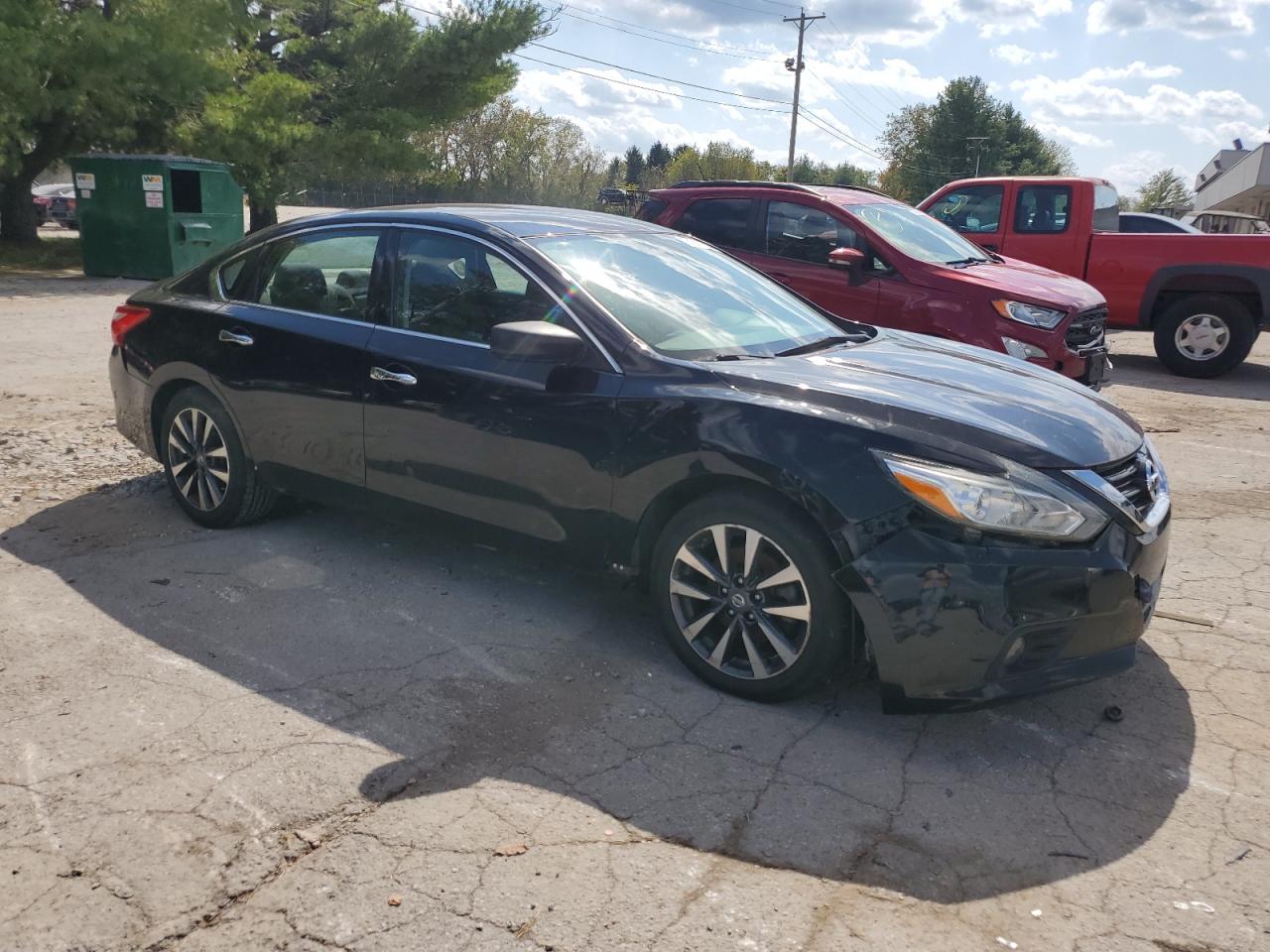 2017 Nissan Altima - Image 4