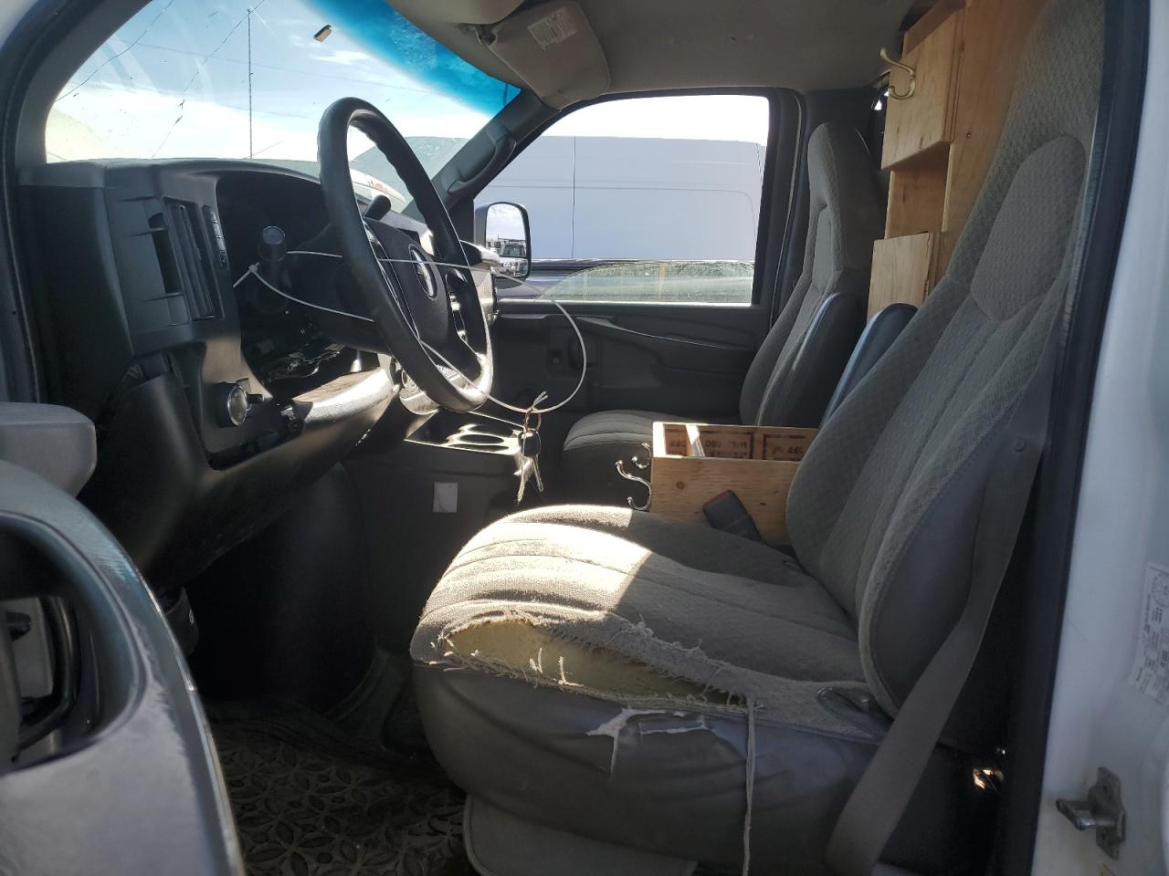 2008 Chevrolet Express - Image 7