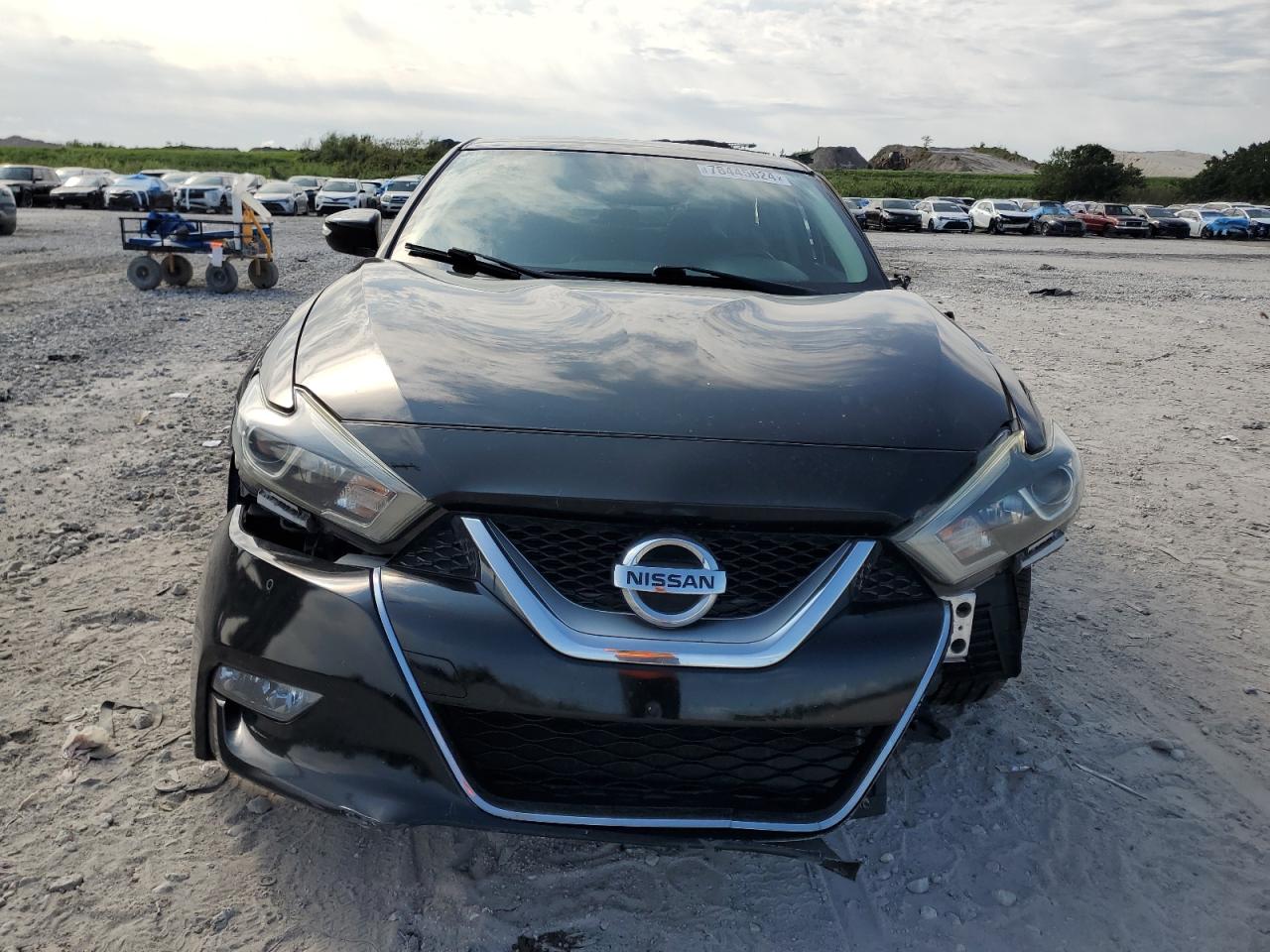 2017 Nissan Maxima - Image 5