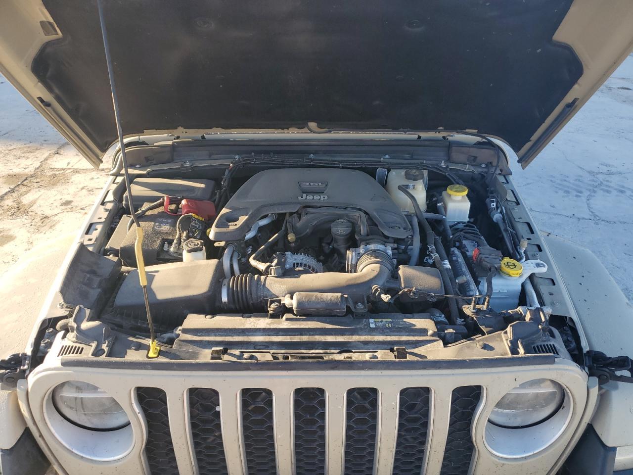 2020 Jeep Gladiator Overland VIN: 1C6HJTFG8LL165942 Lot: 77982154