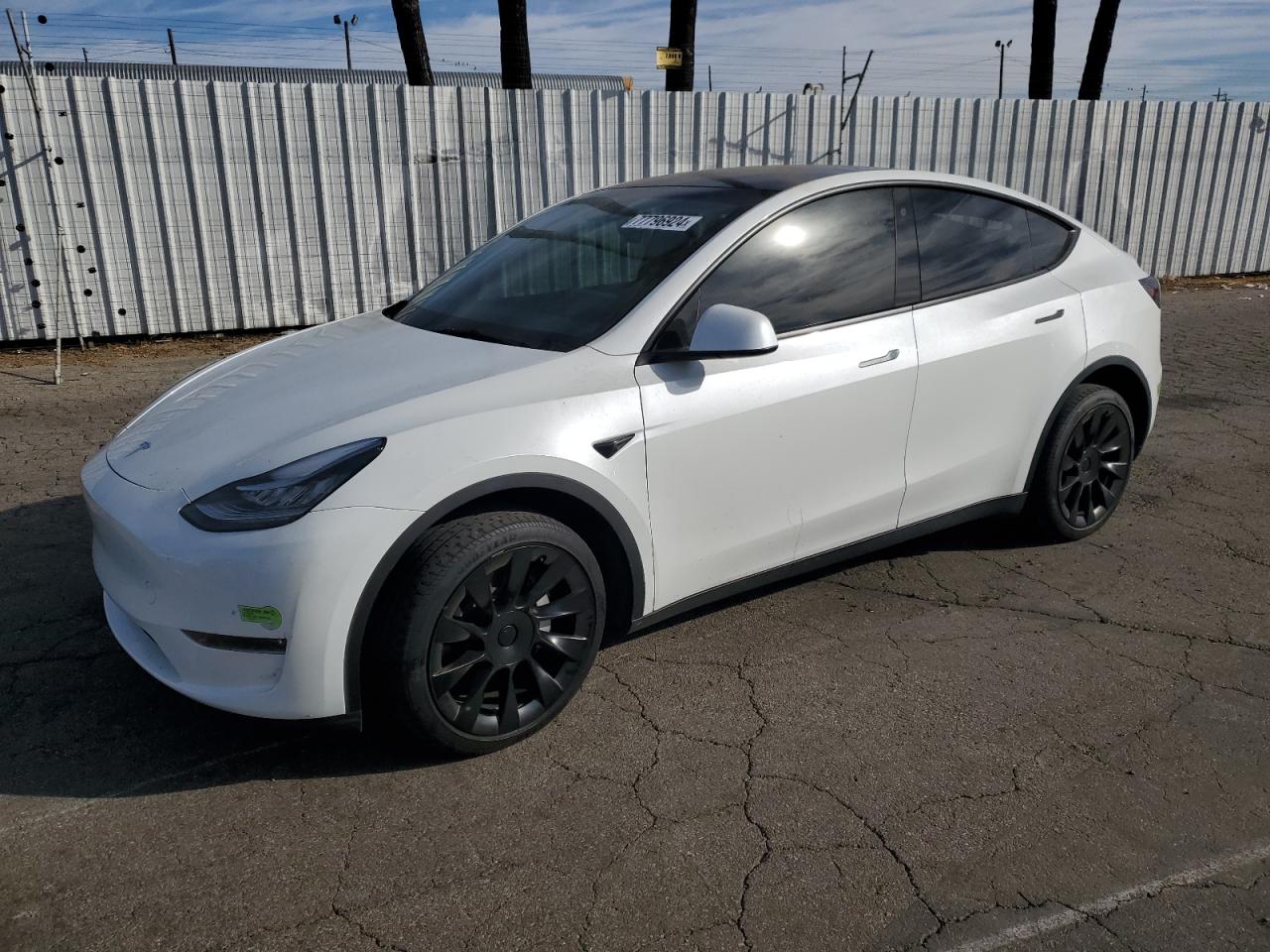 VIN 7SAYGDEE2PA045530 2023 TESLA MODEL Y no.1