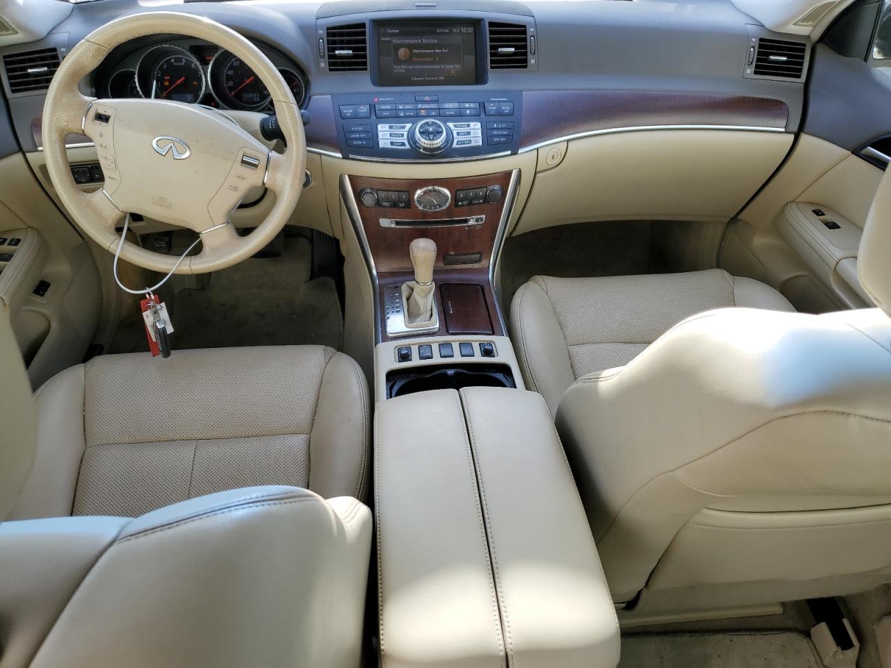 2010 Infiniti M - Image 8