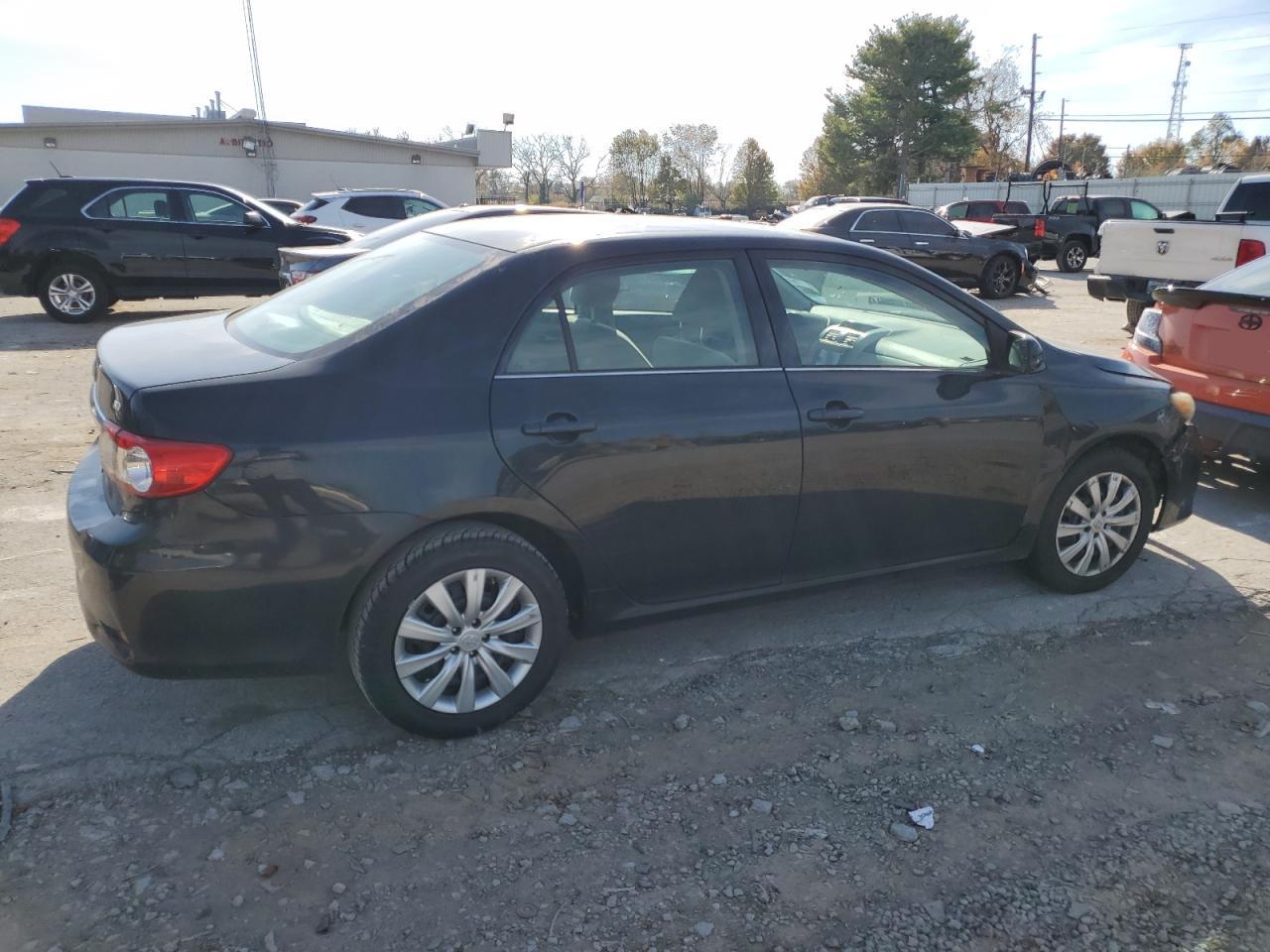 VIN 2T1BU4EE9DC028111 2013 TOYOTA COROLLA no.3