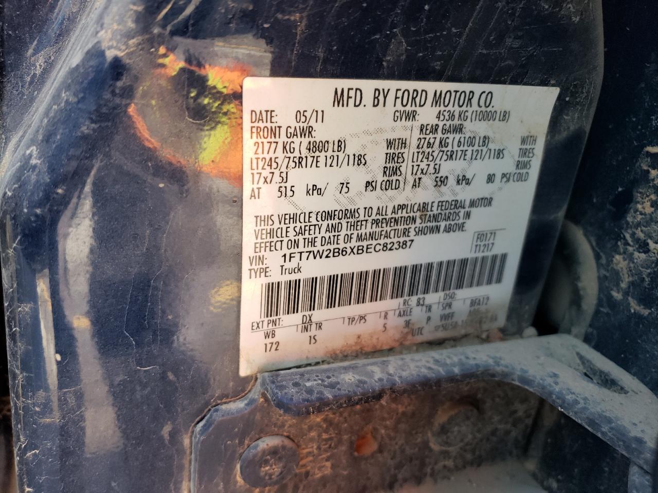 2011 Ford F250 - Image 13