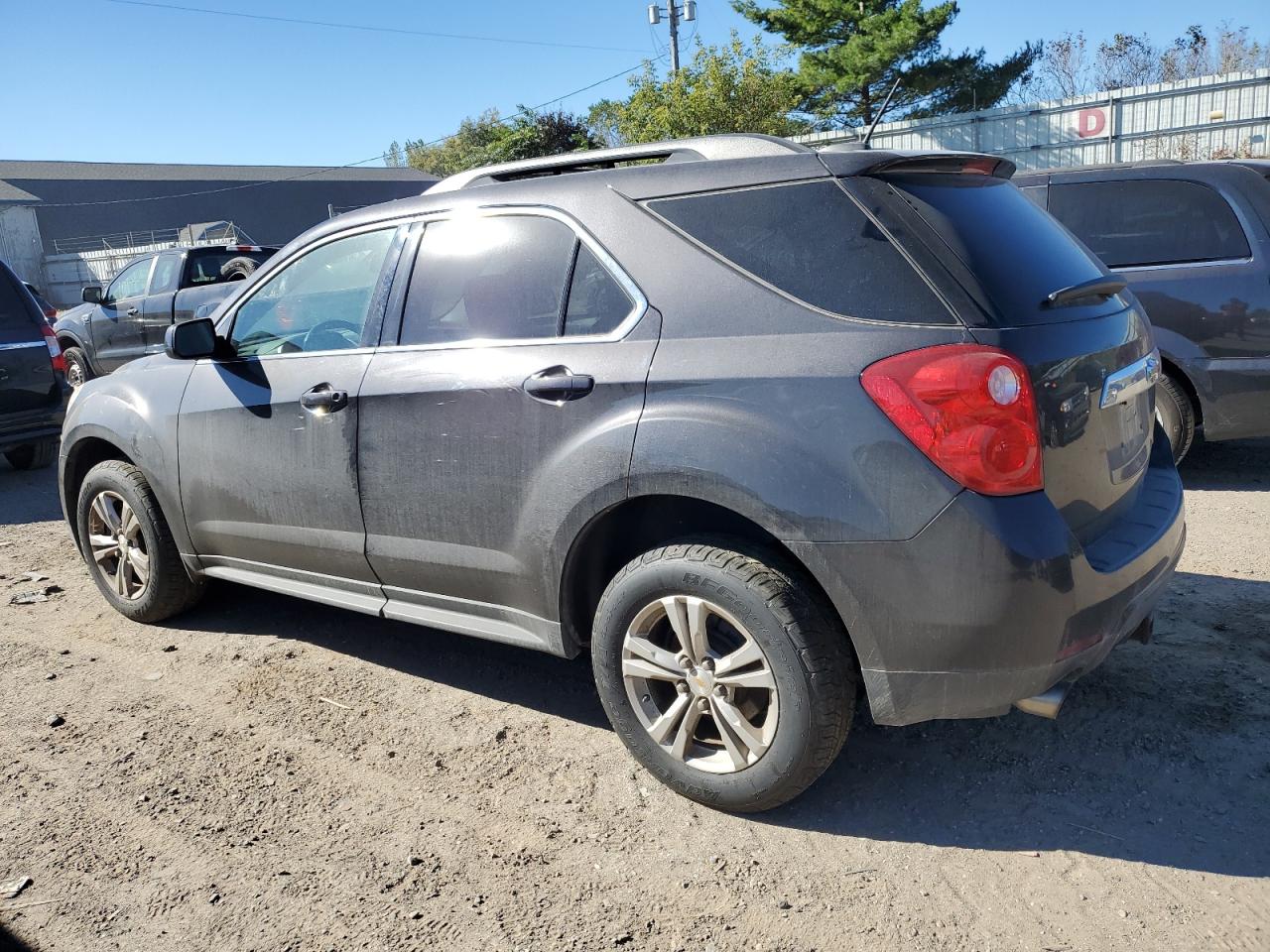 2GNFLBE37F6288039 2015 CHEVROLET EQUINOX - Image 2