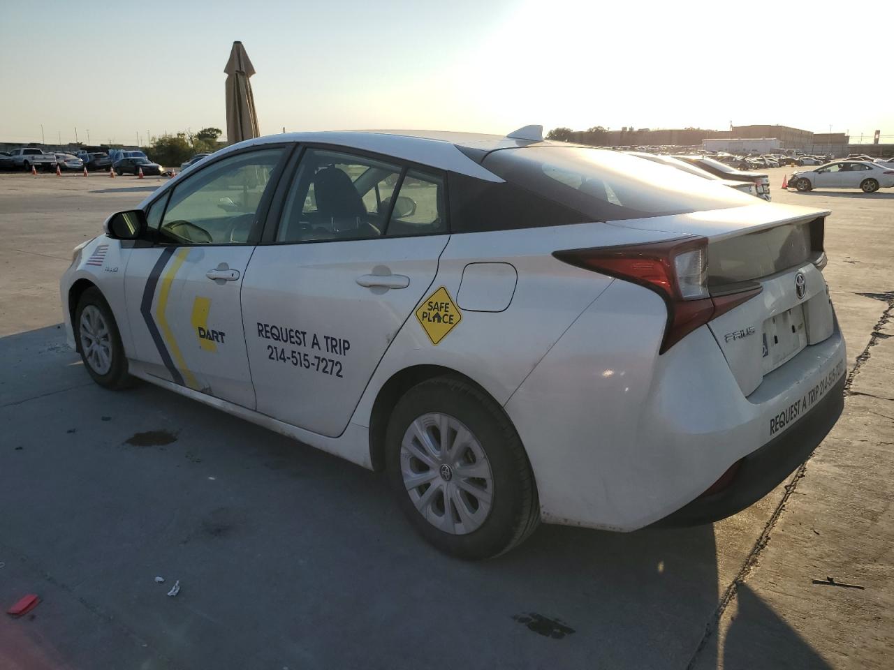 2019 Toyota Prius - Image 2