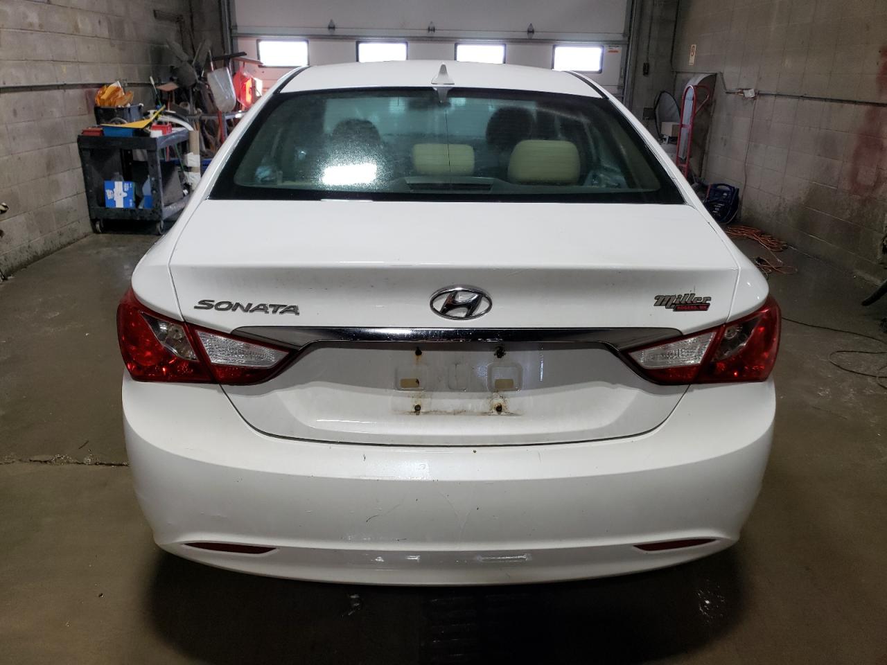 5NPEB4AC8BH220296 2011 Hyundai Sonata Gls