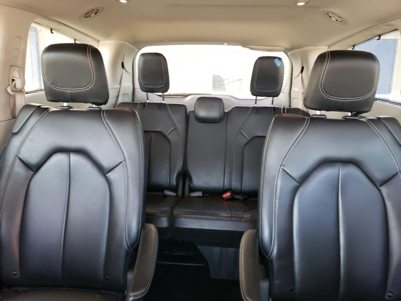 2022 Chrysler Pacifica - Image 10