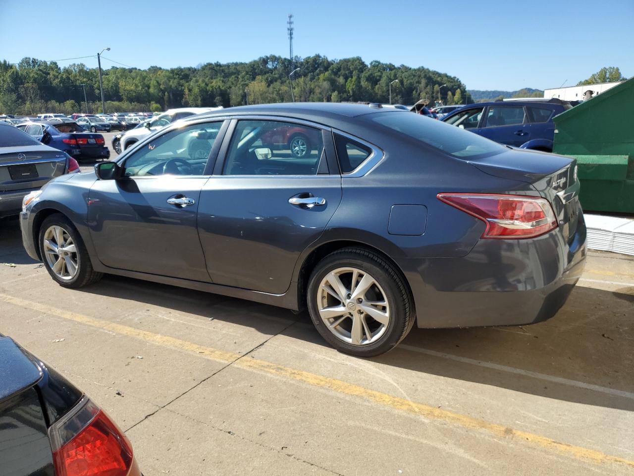 2013 Nissan Altima - Image 2
