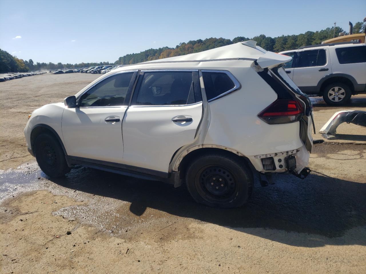 2020 Nissan Rogue - Image 2