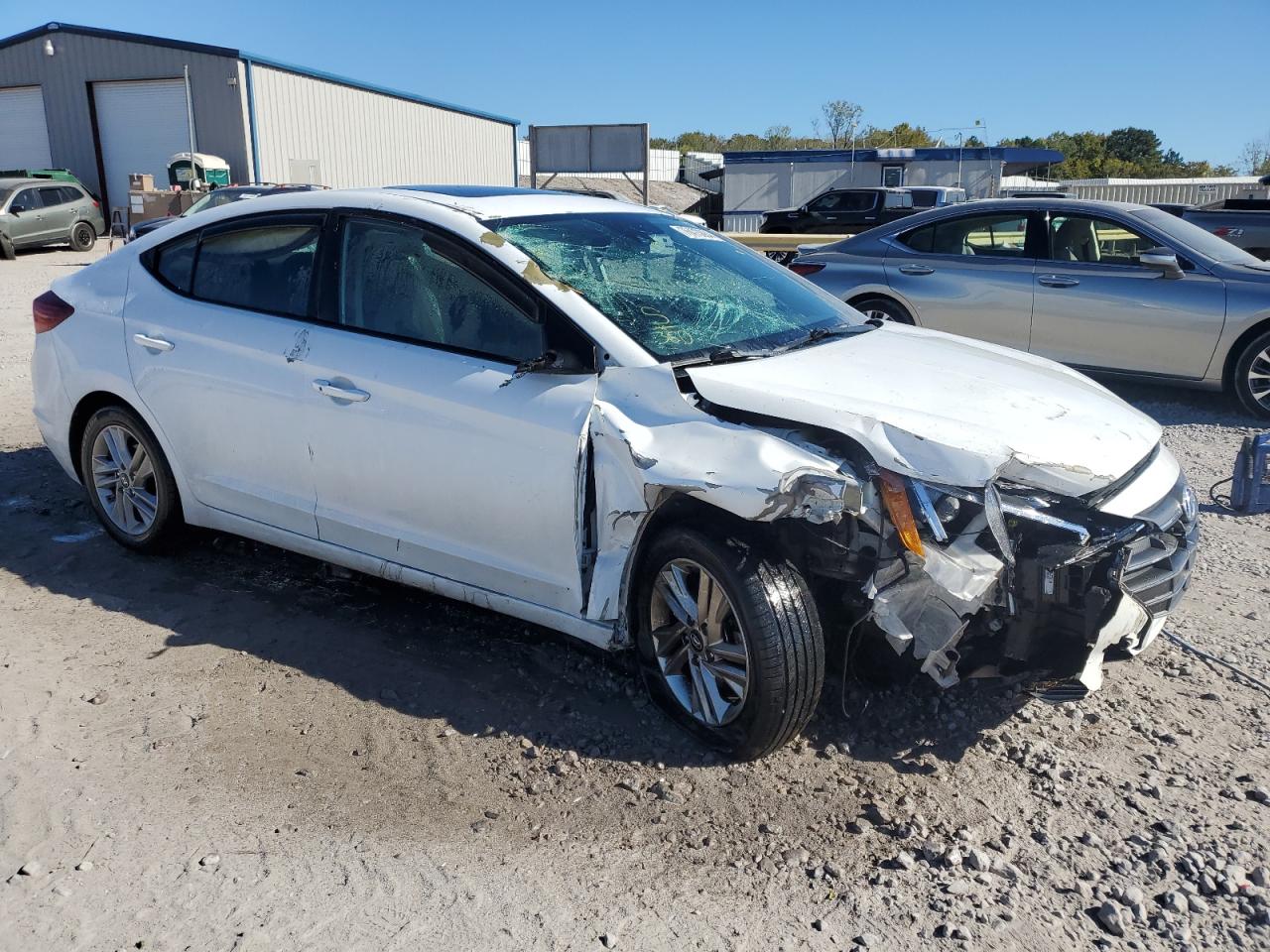 2019 Hyundai Elantra - Image 4