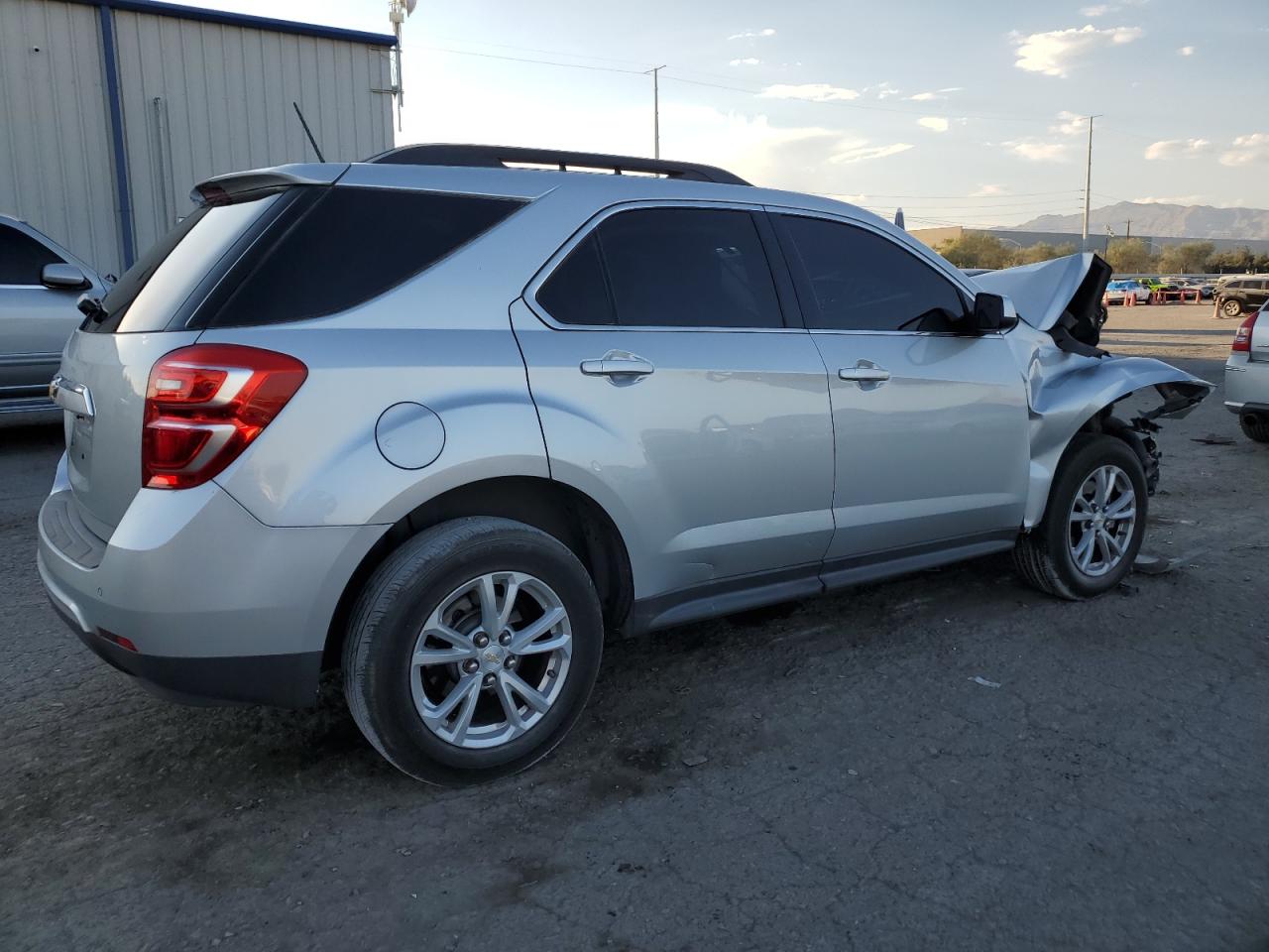 2017 Chevrolet Equinox - Image 3