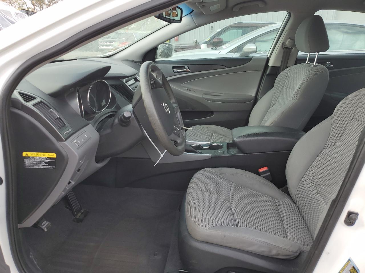 2014 Hyundai Sonata - Image 7