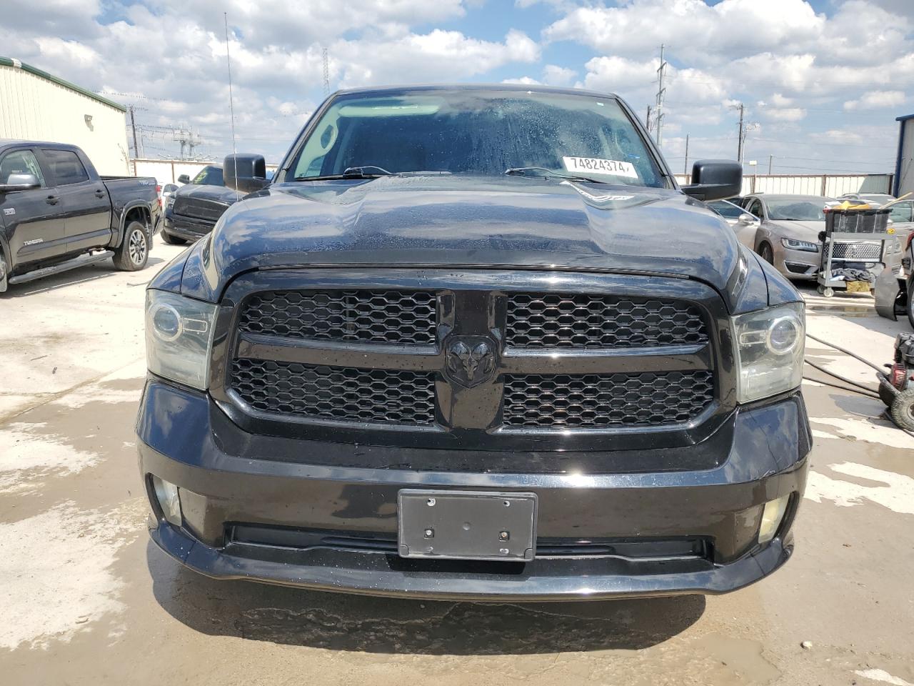 2014 RAM 1500 - Image 5