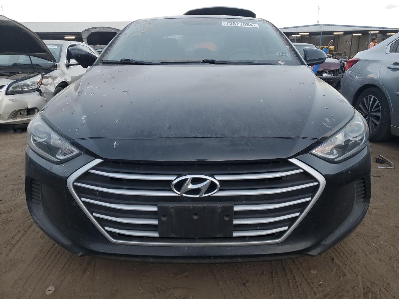 2017 Hyundai Elantra - Image 5