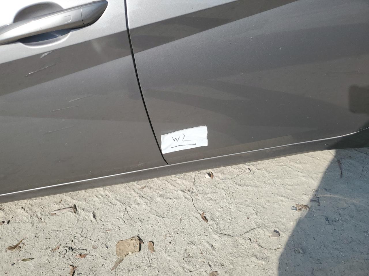 2021 Hyundai Elantra - Image 12