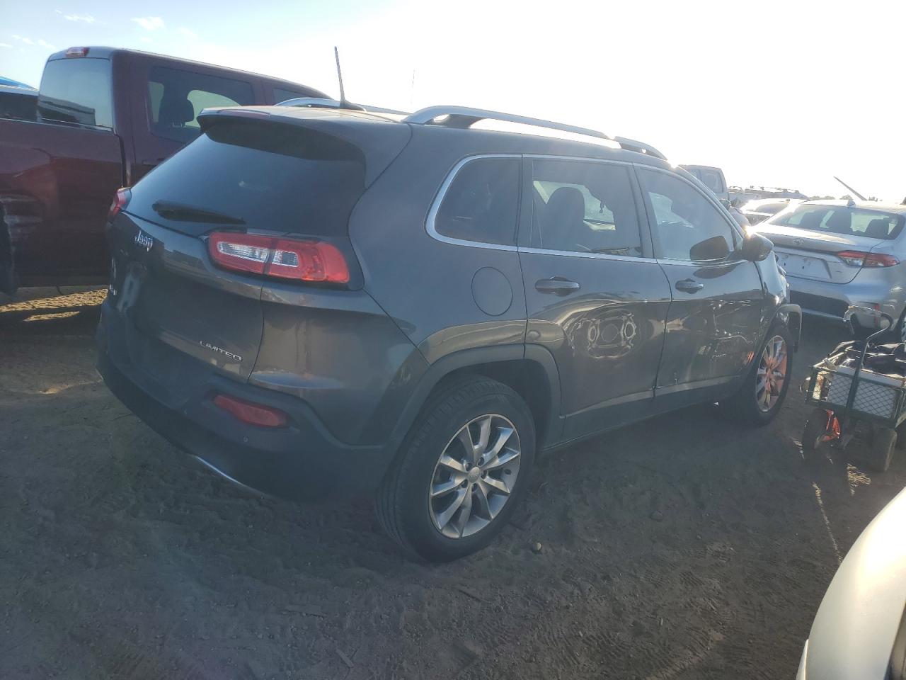2018 Jeep Grand Cherokee - Image 3