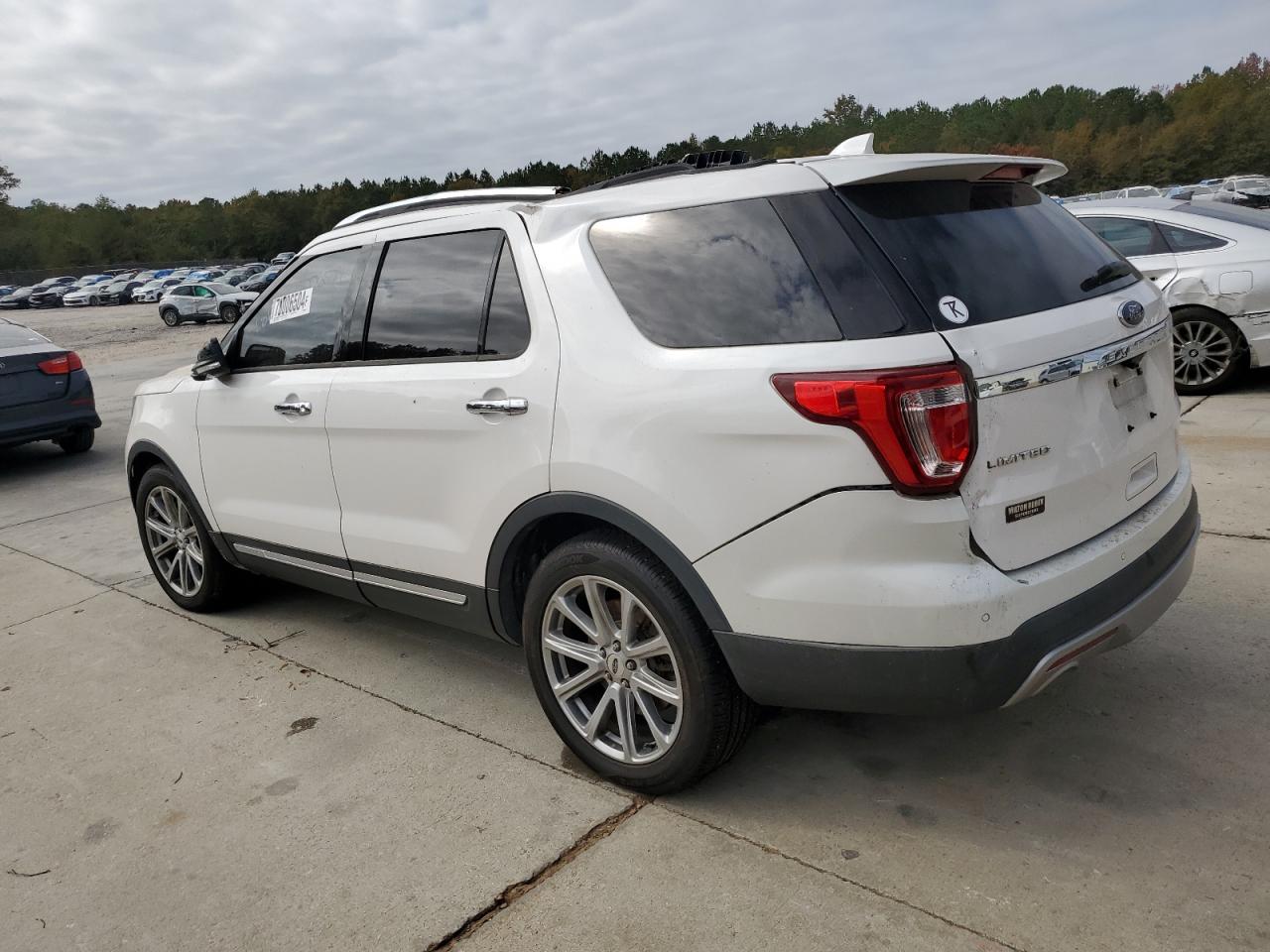 2017 Ford Explorer - Image 2