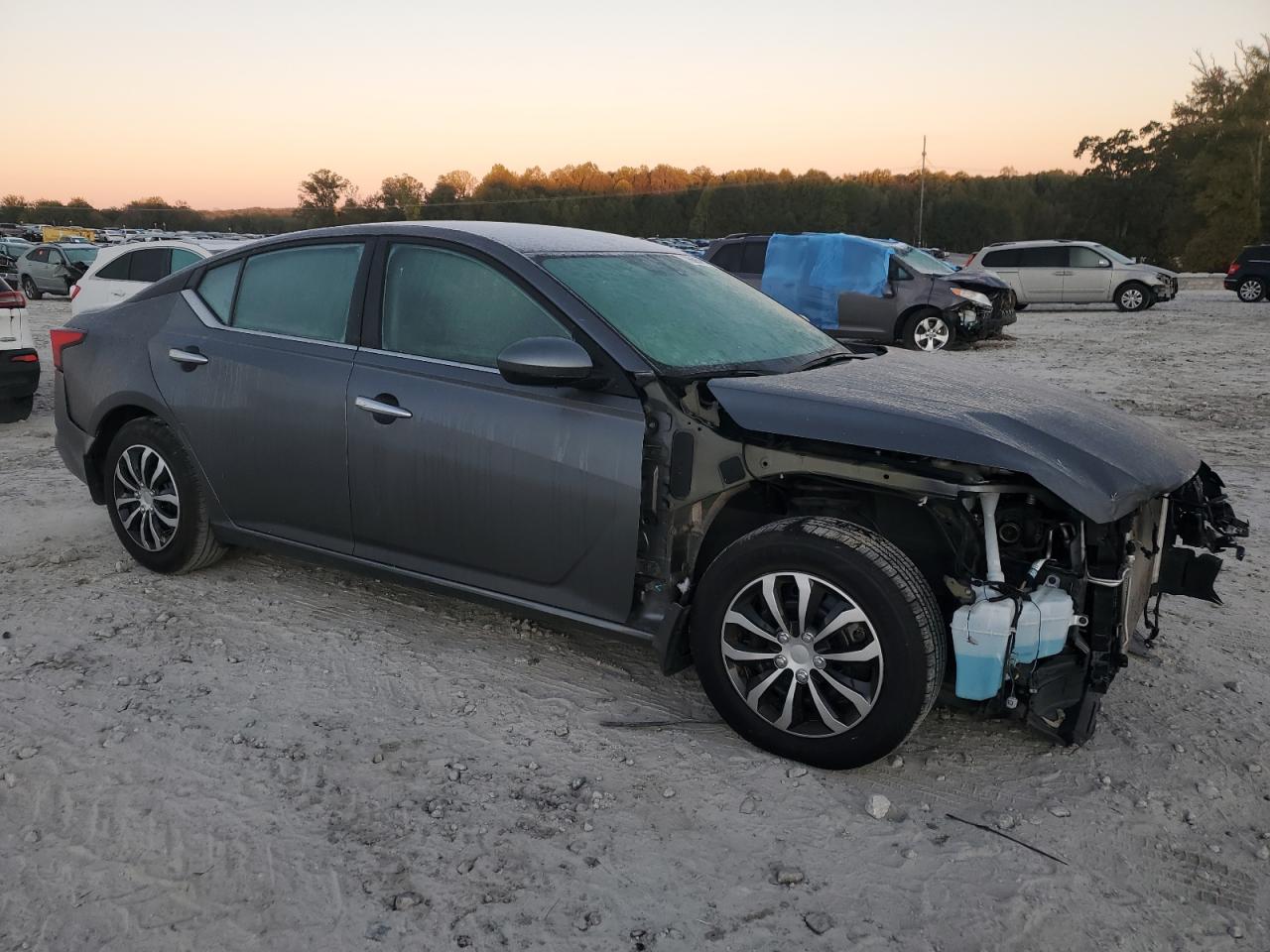 2020 Nissan Altima - Image 4