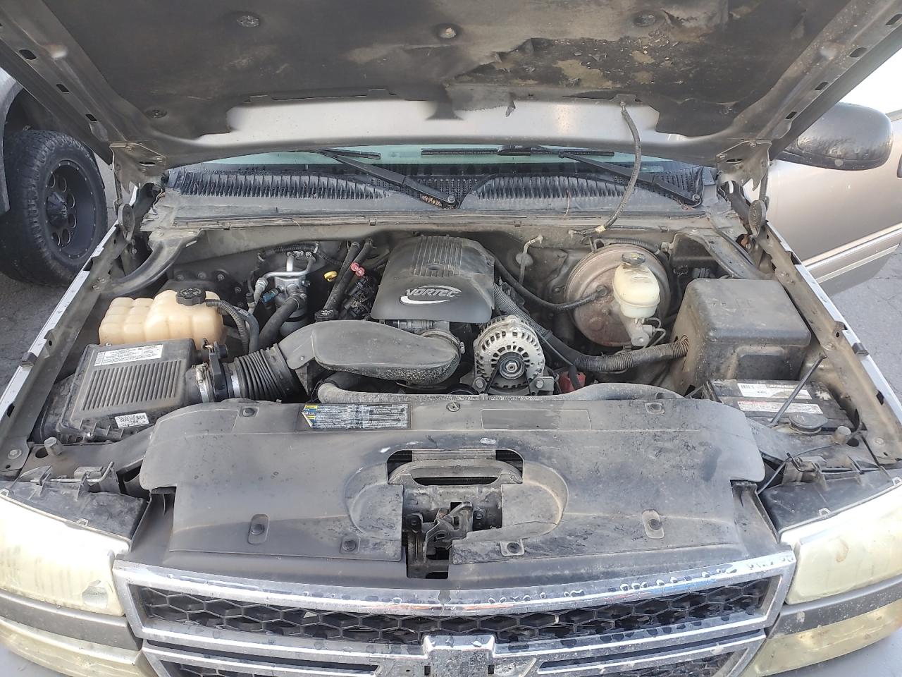 2007 Chevrolet Silverado - Image 11