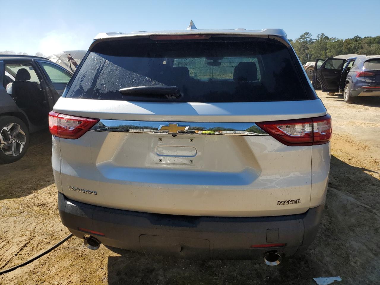 2019 Chevrolet Traverse Ls VIN: 1GNERFKW3KJ254449 Lot: 73926874