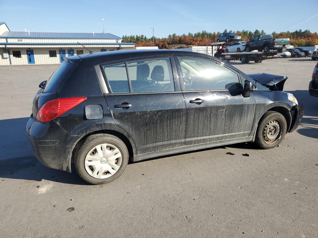 2011 Nissan Versa - Image 3