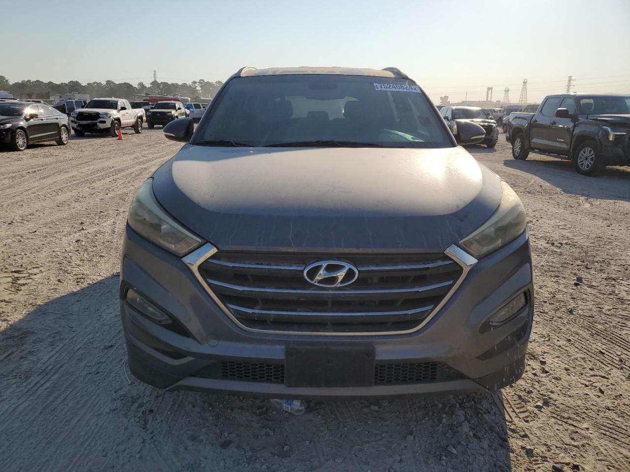 KM8J33A20GU231198 2016 Hyundai Tucson Limited