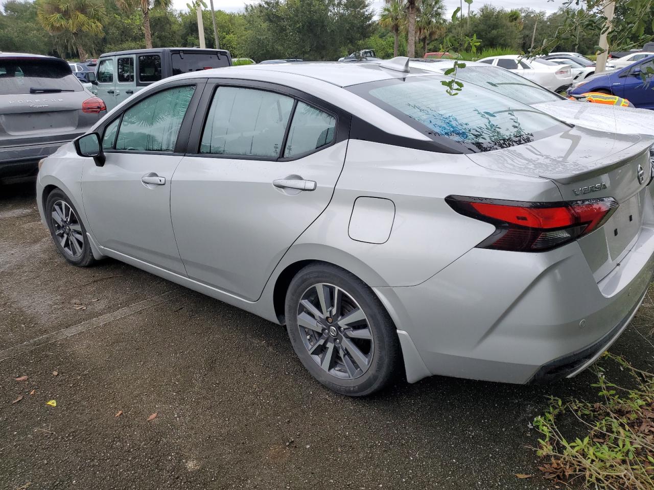 2020 Nissan Versa - Image 2