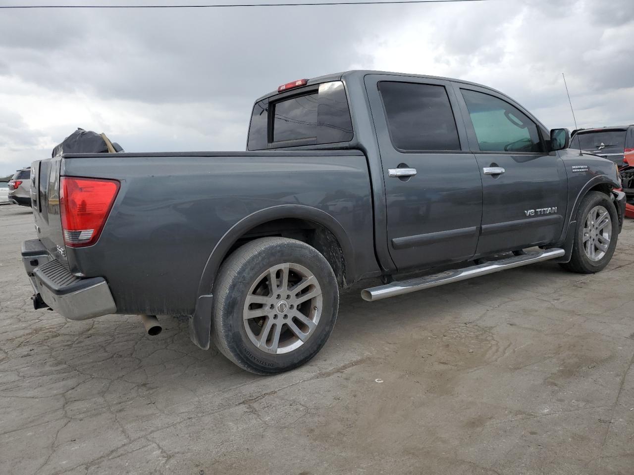2011 Nissan Titan - Image 3