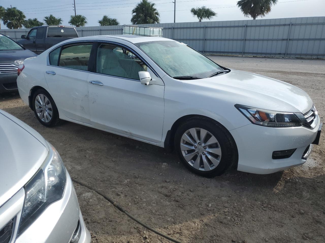 2015 Honda Accord - Image 4