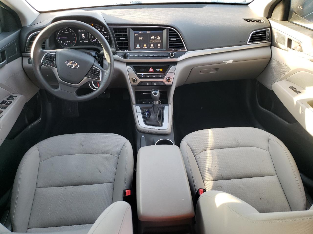 2018 Hyundai Elantra - Image 8