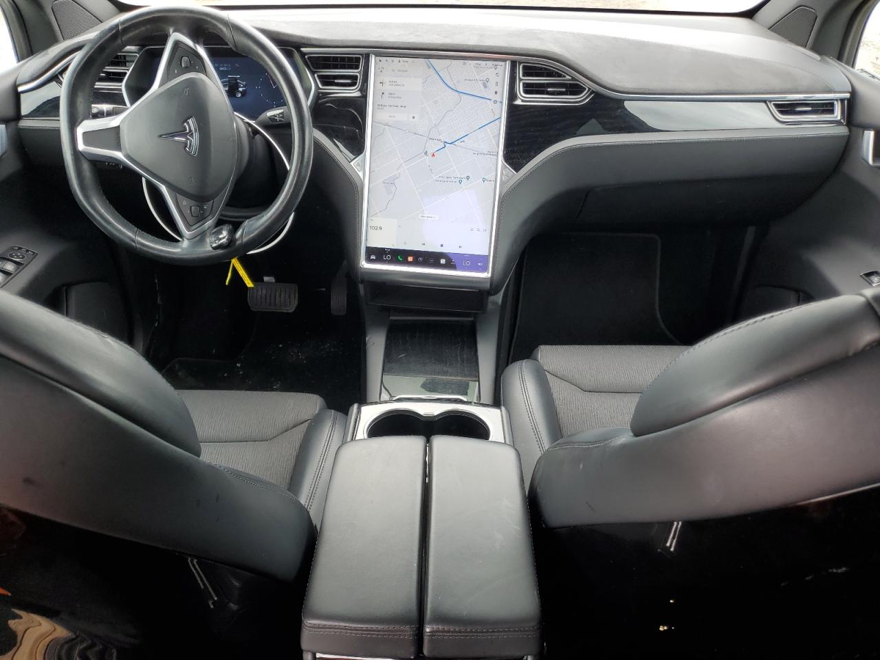 5YJXCDE23HF037919 2017 Tesla Model X