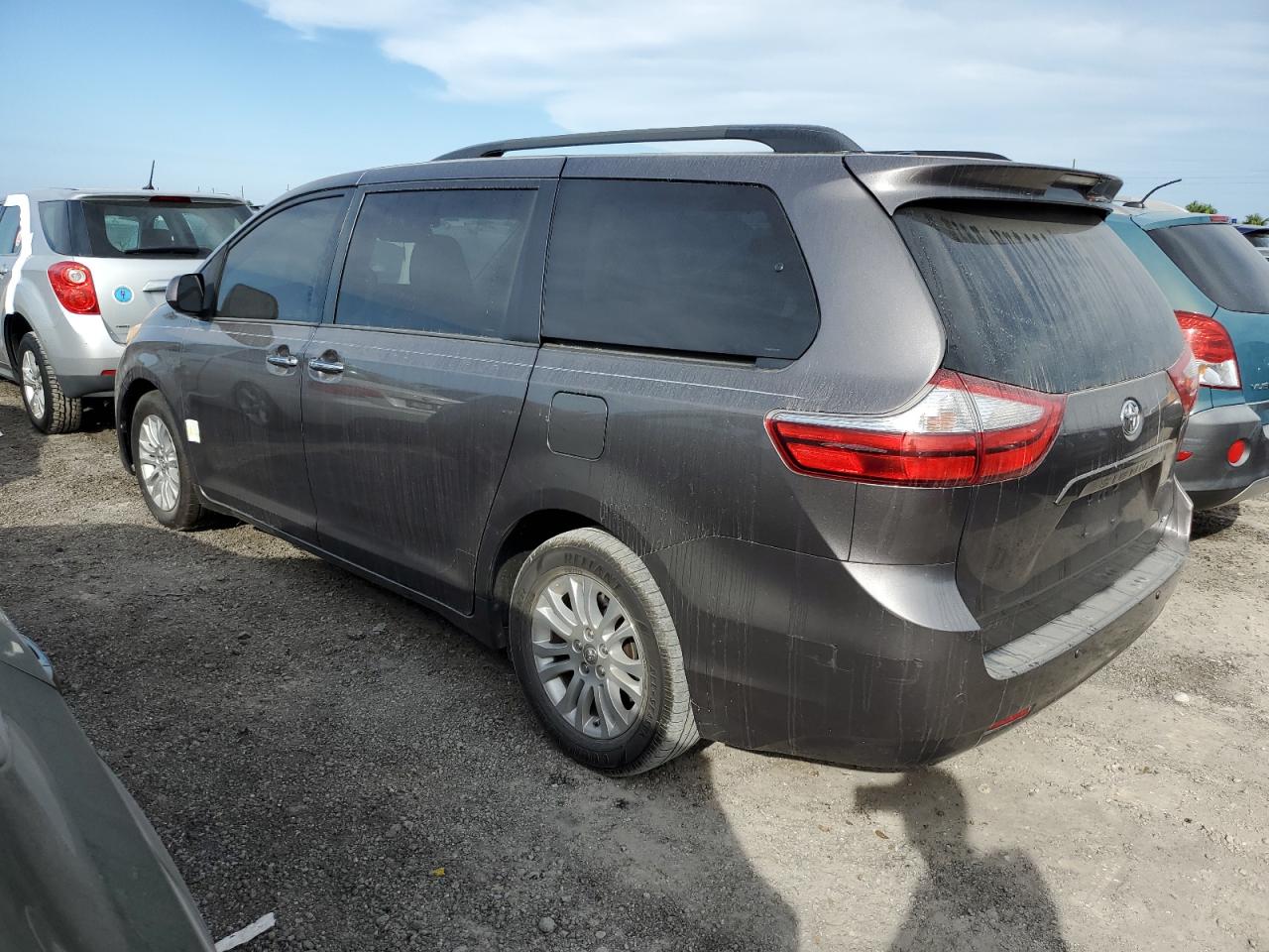 2015 Toyota Sienna Xle VIN: 5TDYK3DC4FS607883 Lot: 76163814