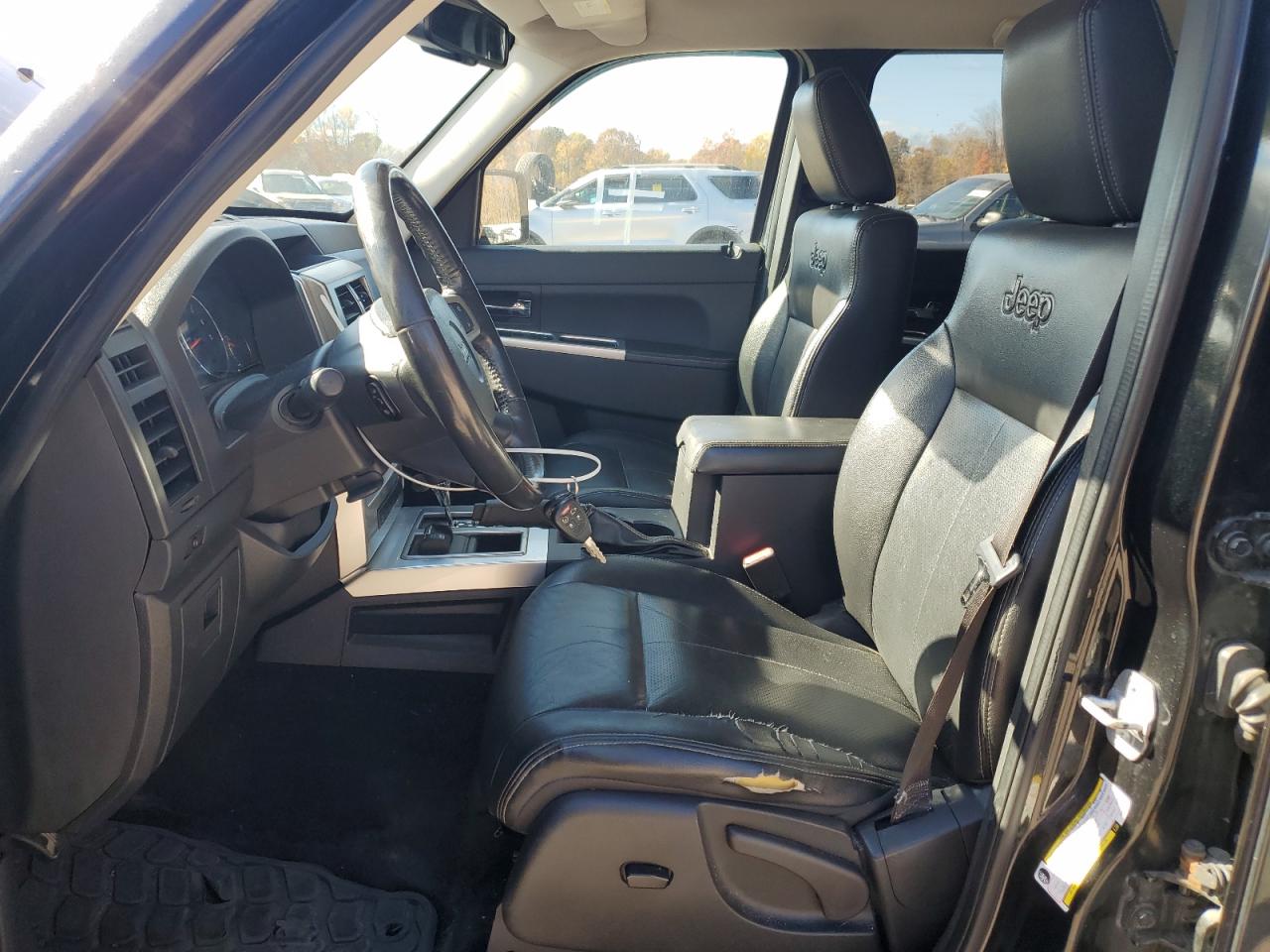 2009 Jeep Liberty (North America) - Image 7