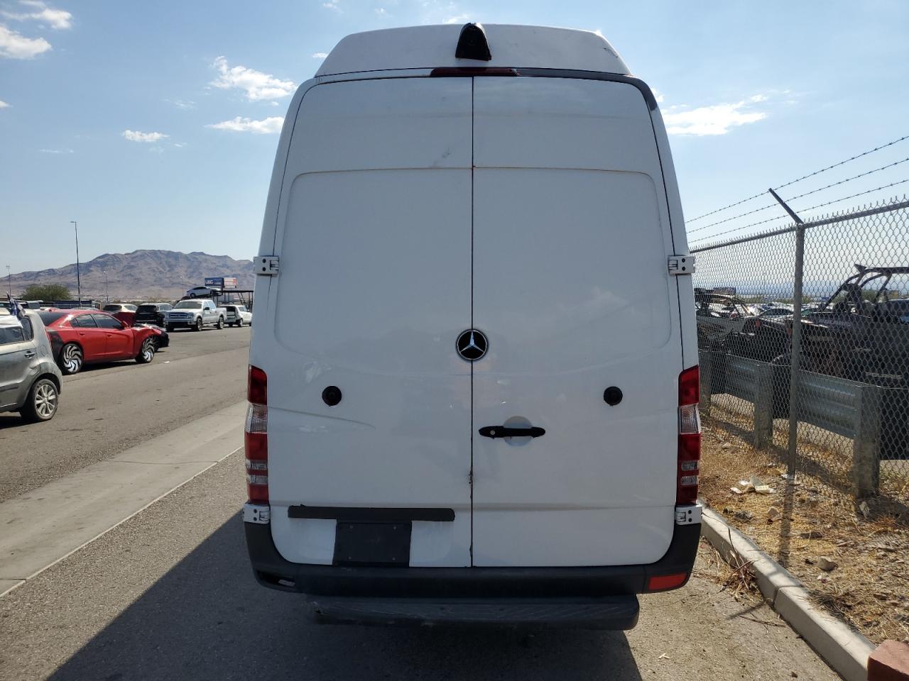 VIN WD3PE8DD9GP292285 2016 MERCEDES-BENZ SPRINTER no.6