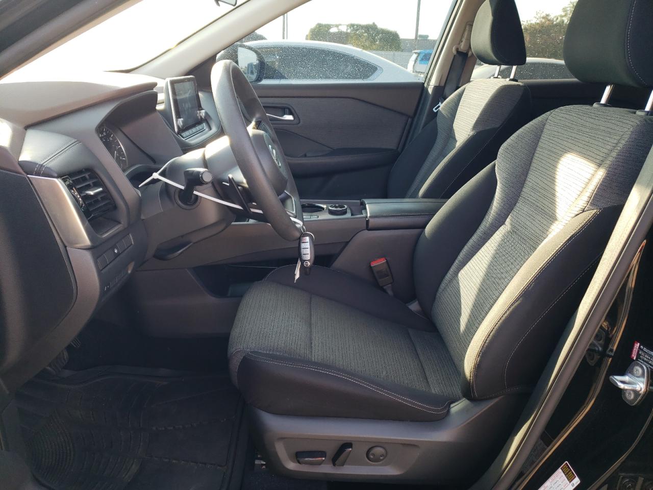 2021 Nissan Rogue - Image 7