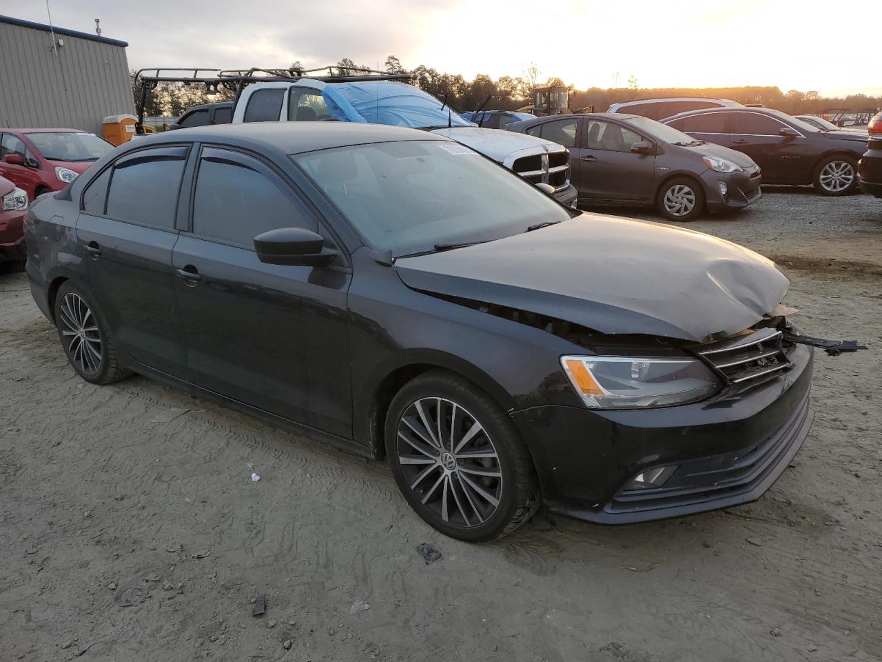2016 Volkswagen Jetta - Image 4