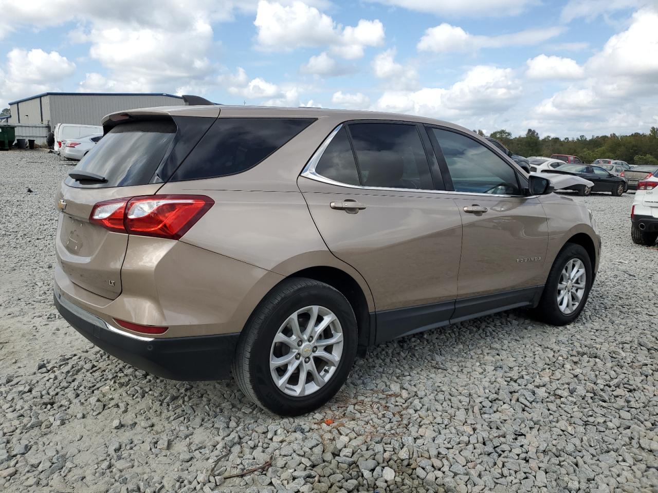2018 Chevrolet Equinox - Image 3