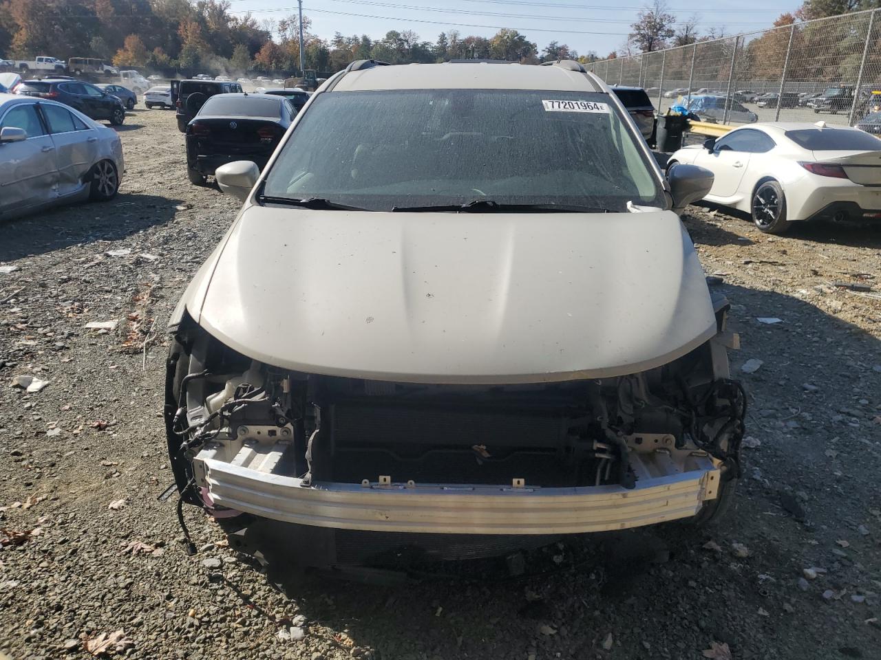 VIN 2C4RC1BGXHR704092 2017 CHRYSLER PACIFICA no.5